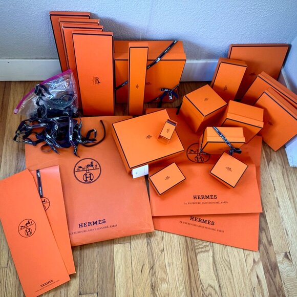Collection of Hermes original boxes, ties, bracelet, scarves, gloves, etc. - Picture 1 of 6